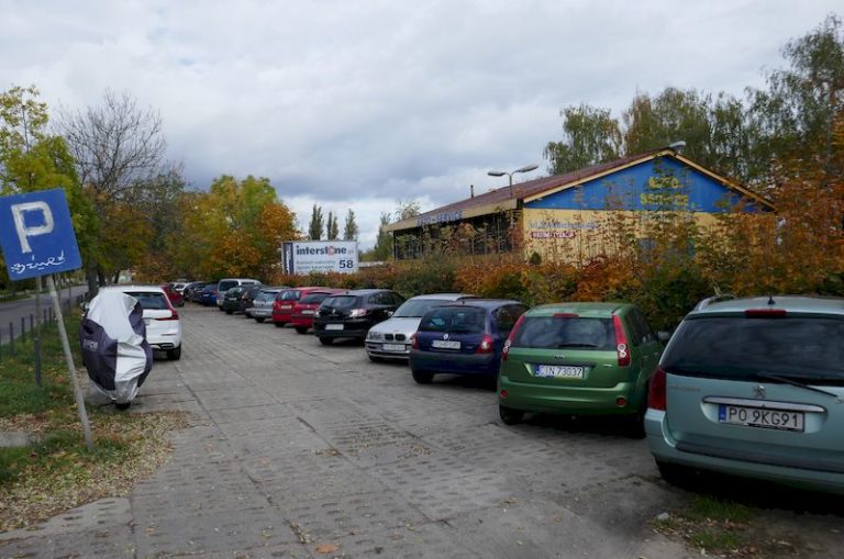 Zespół budynków mieszkalnych wielorodzinnych z usługami, garażami podziemnymi i infrastrukturą techniczną przy ulicy Świętego Michała w Poznaniu