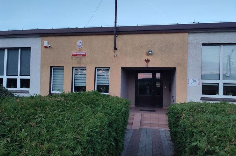 Szkoła Podstawowa w Marszałkach