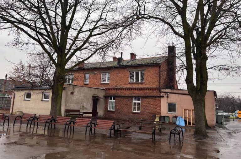 Filia Rawickiej Biblioteki Publicznej w&nbsp;Zielonej Wsi